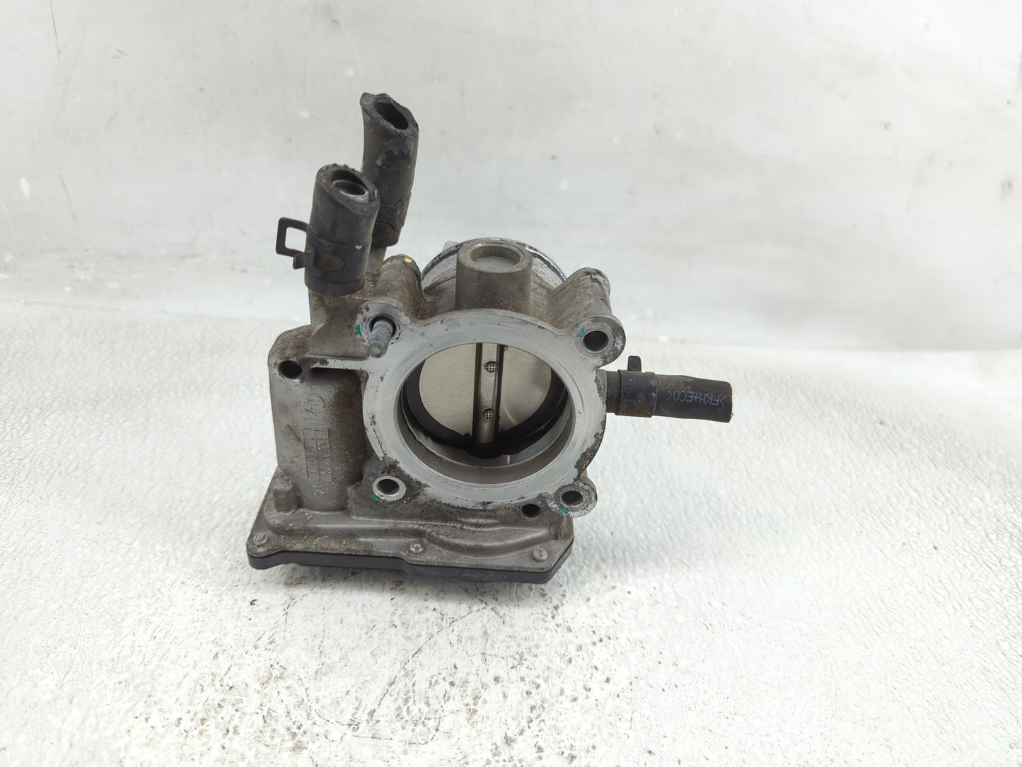 2015-2020 Hyundai Veloster Throttle Body P/N:35100-2B320 Fits Fits 2015 2016 2017 2018 2019 2020 2021 2022 OEM Used Auto Par