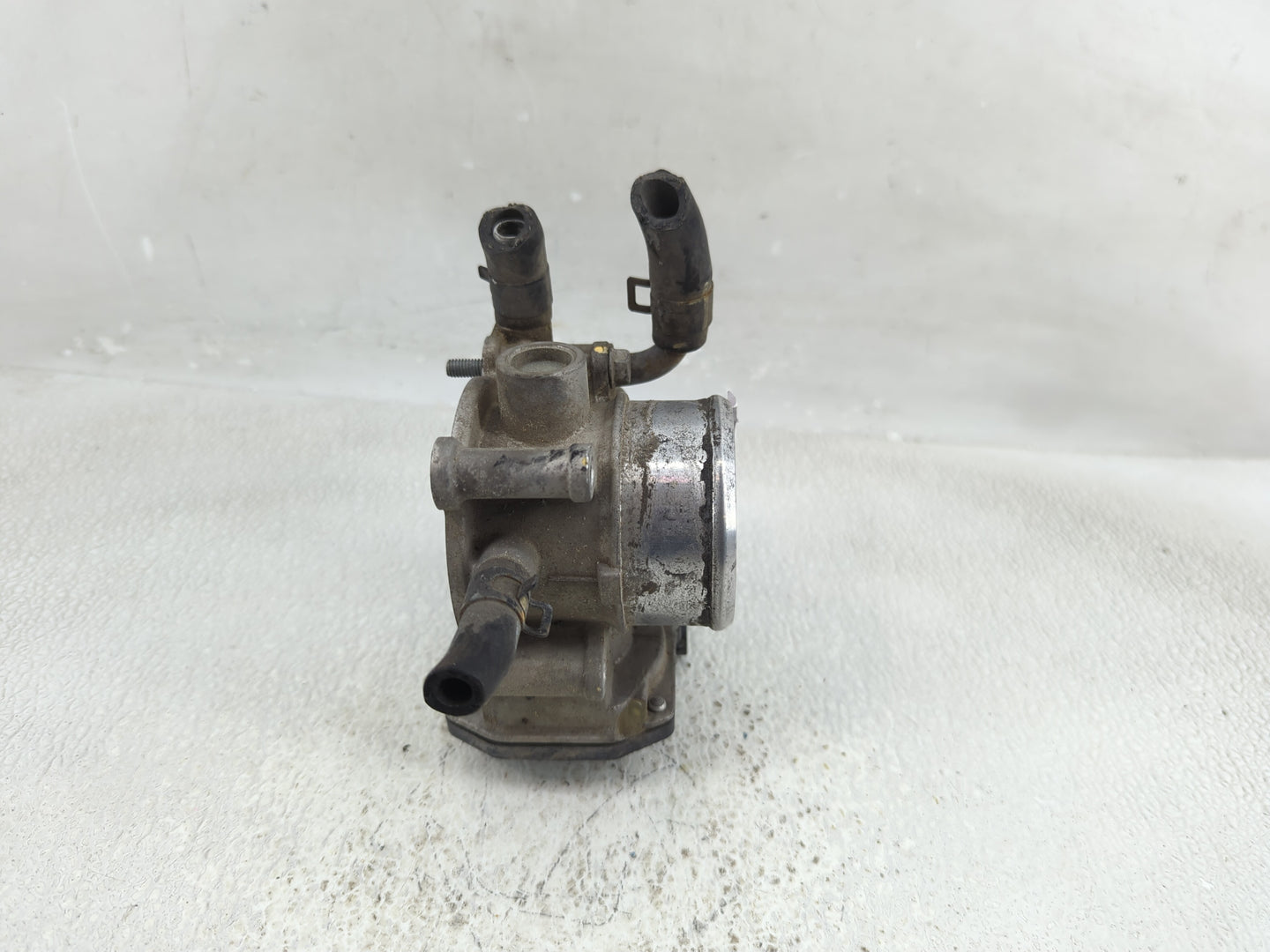 2015-2020 Hyundai Veloster Throttle Body P/N:35100-2B320 Fits Fits 2015 2016 2017 2018 2019 2020 2021 2022 OEM Used Auto Par