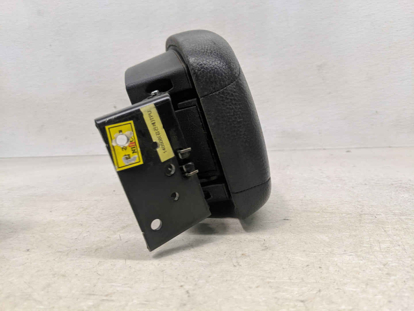 2015 Hyundai Veloster Center Console Armrest Cover Lid Fits OEM Used Auto Parts - Oemusedautoparts1.com