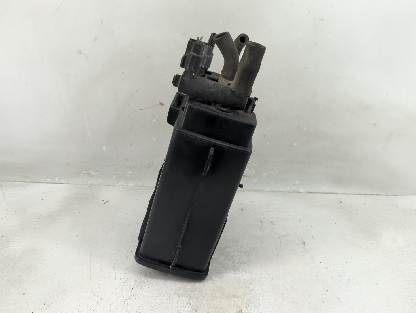 2015 Hyundai Veloster Fuel Vapor Charcoal Canister - Oemusedautoparts1.com