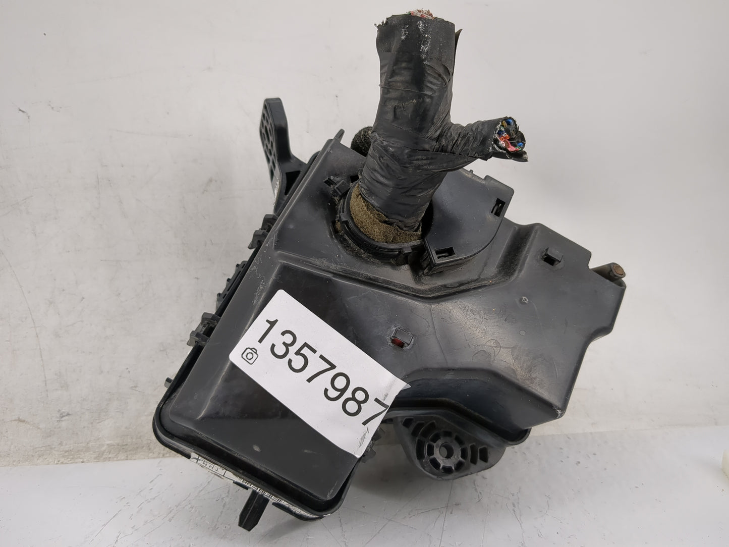 2015-2017 Hyundai Veloster Fusebox Fuse Box Panel Relay Module Fits Fits 2015 2016 2017 OEM Used Auto Parts - Oemusedautopar