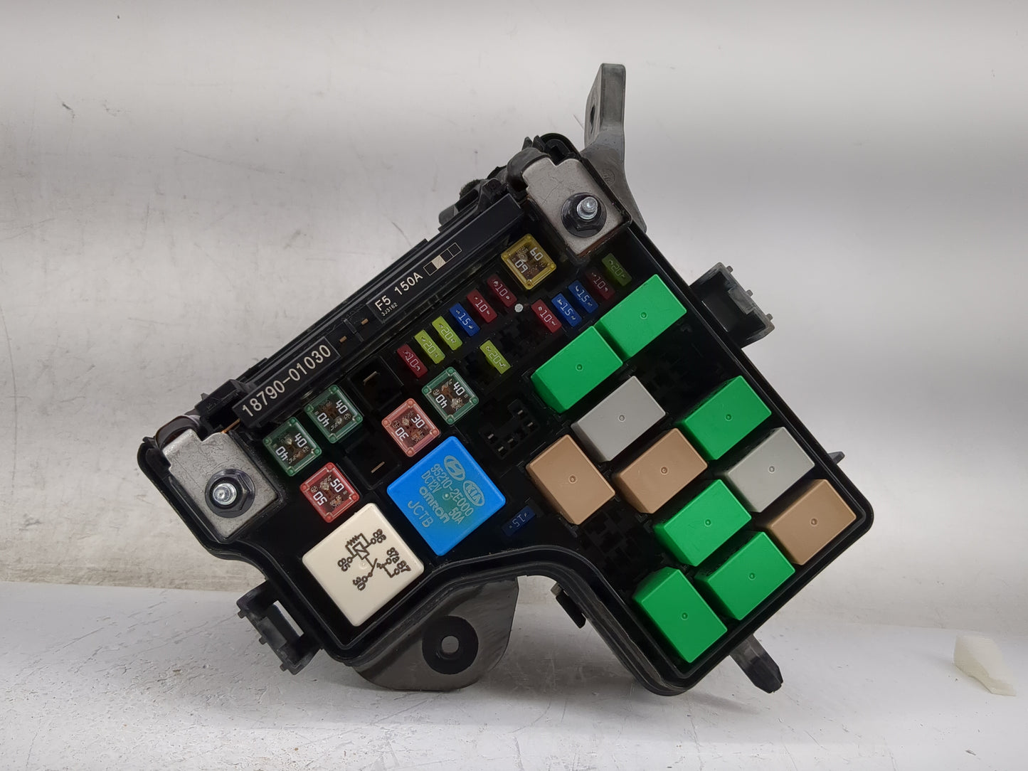 2015-2017 Hyundai Veloster Fusebox Fuse Box Panel Relay Module Fits Fits 2015 2016 2017 OEM Used Auto Parts - Oemusedautopar