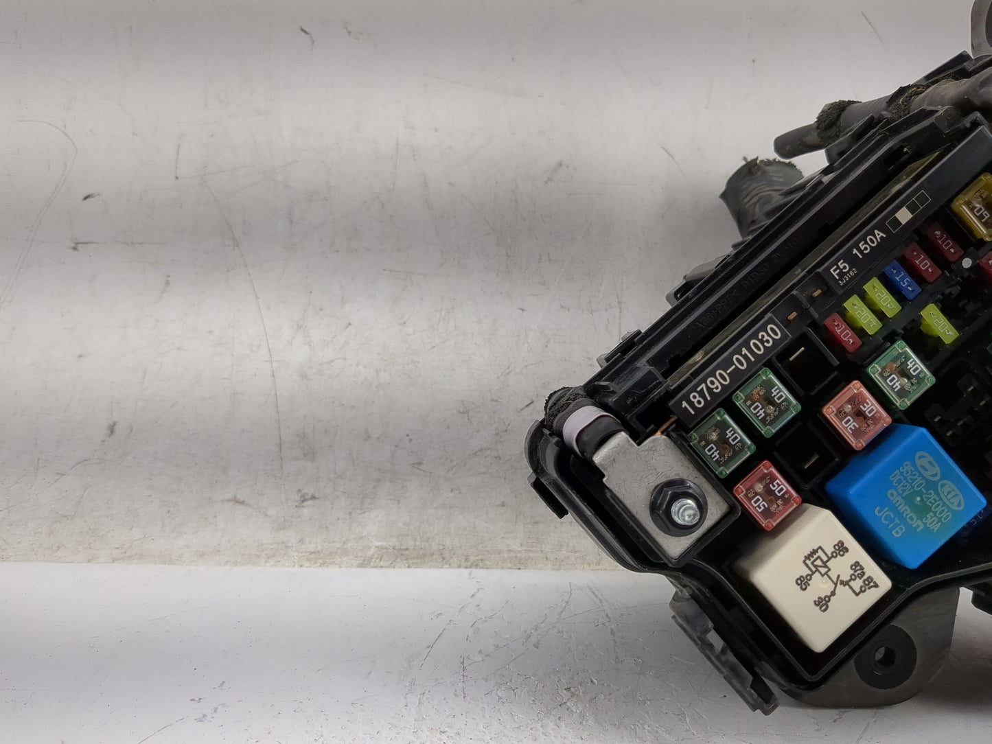 2015-2017 Hyundai Veloster Fusebox Fuse Box Panel Relay Module Fits Fits 2015 2016 2017 OEM Used Auto Parts - Oemusedautopar