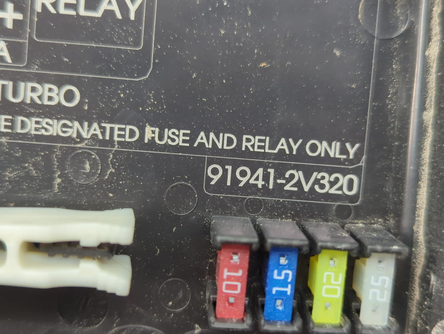 2015-2017 Hyundai Veloster Fusebox Fuse Box Panel Relay Module P/N:91941-2V320 Fits Fits 2015 2016 2017 OEM Used Auto Parts 