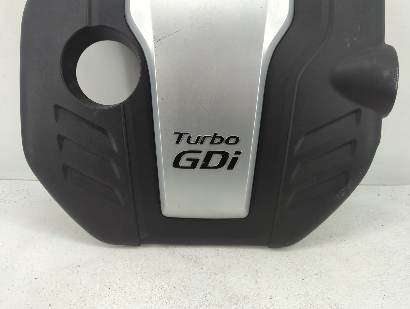 2015 Hyundai Veloster Engine Cover - Oemusedautoparts1.com