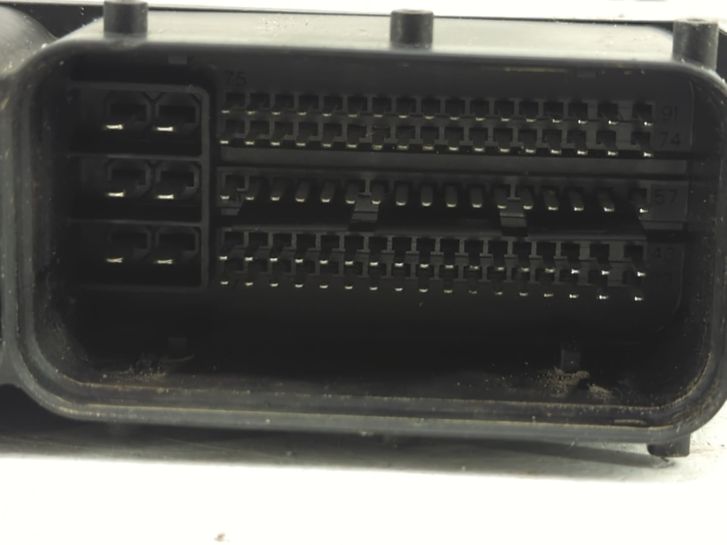 2015 Hyundai Veloster PCM Engine Control Computer ECU ECM PCU OEM P/N:39118-2BBR2 Fits OEM Used Auto Parts - Oemusedautopart