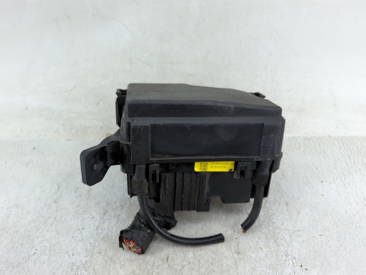 2015-2017 Hyundai Veloster Fusebox Fuse Box Panel Relay Module P/N:N91305-2V026-16 Fits Fits 2015 2016 2017 OEM Used Auto Pa