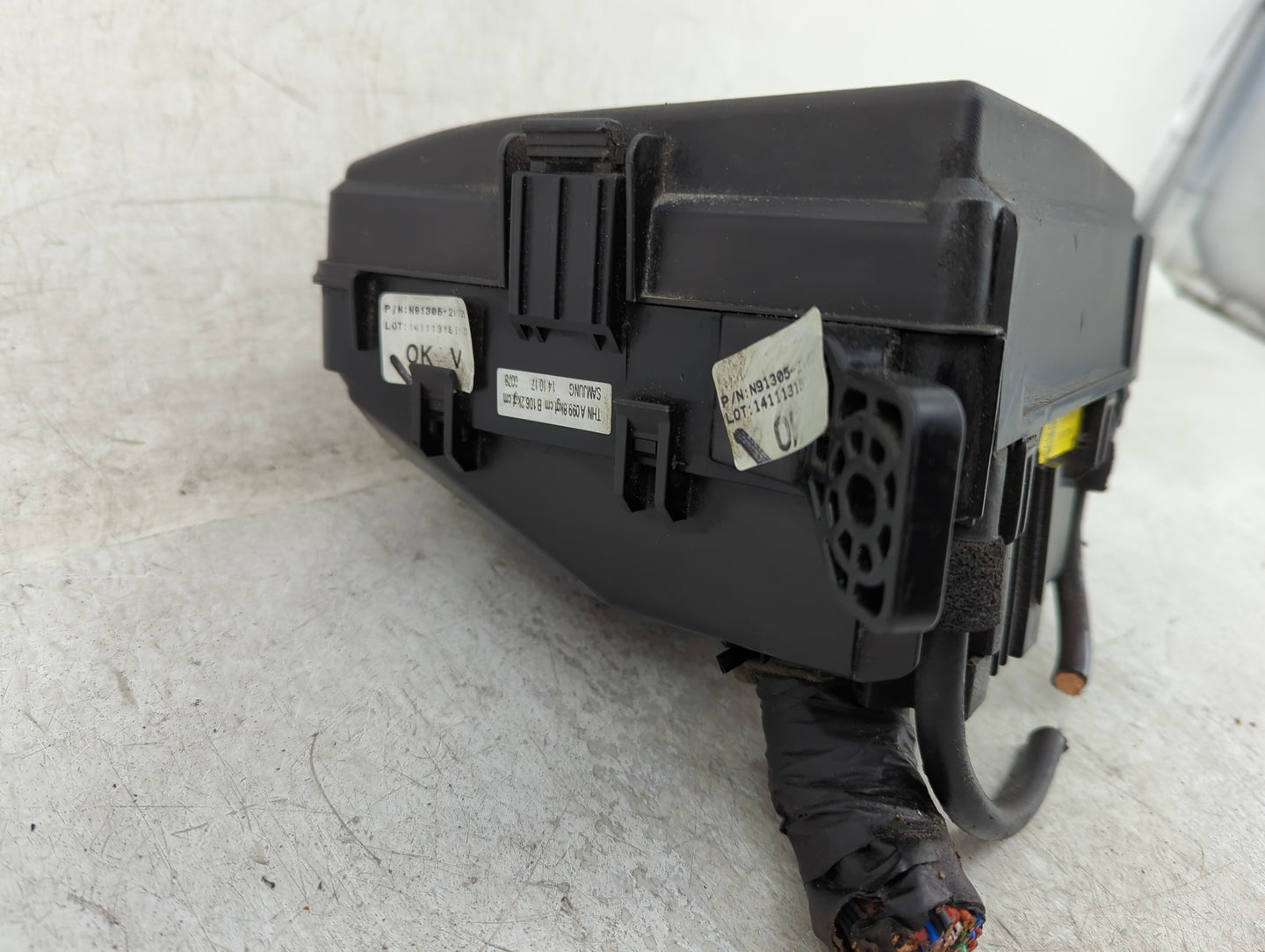 2015-2017 Hyundai Veloster Fusebox Fuse Box Panel Relay Module P/N:N91305-2V026-16 Fits Fits 2015 2016 2017 OEM Used Auto Pa