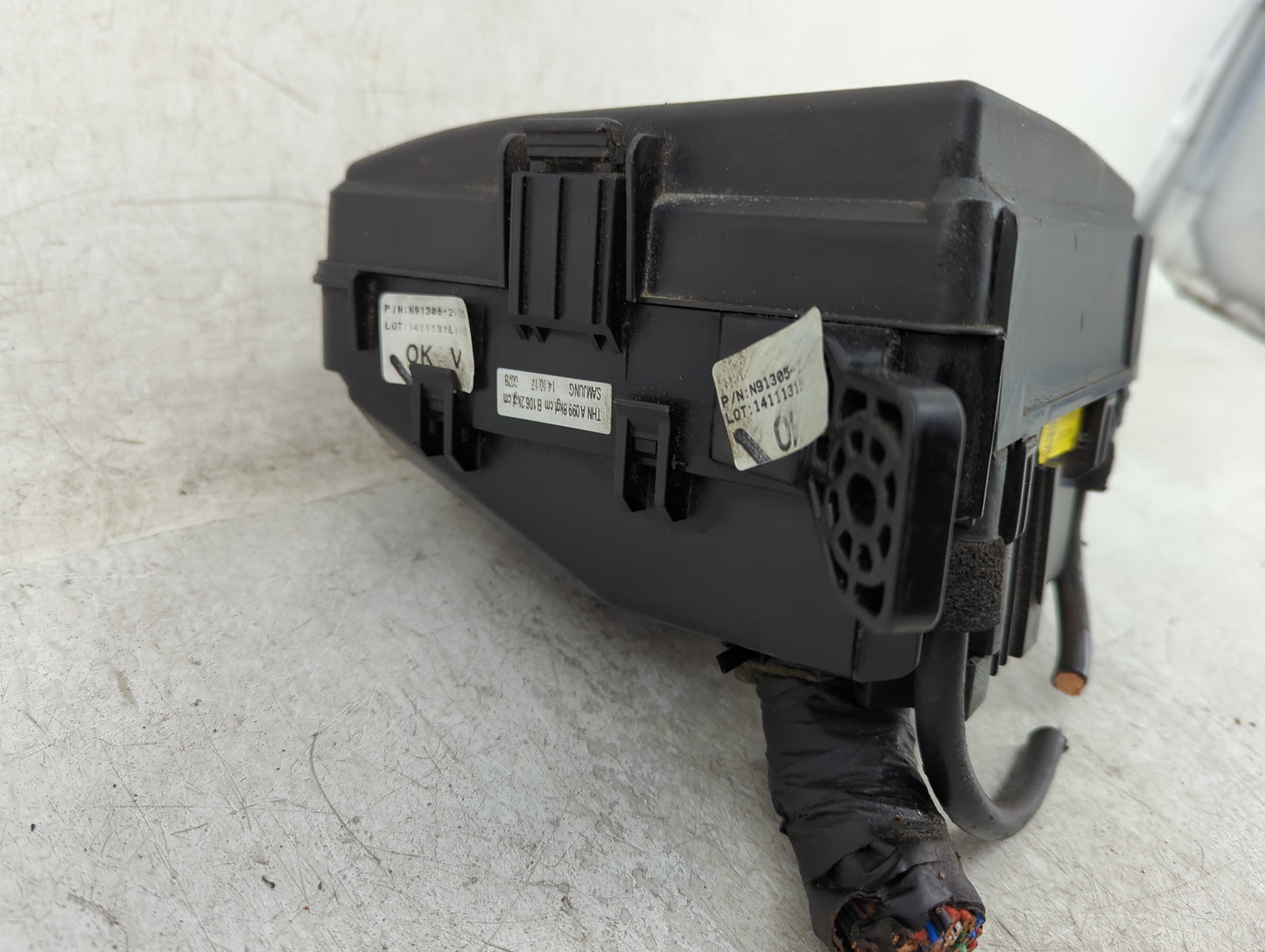 2015-2017 Hyundai Veloster Fusebox Fuse Box Panel Relay Module P/N:N91305-2V026-16 Fits Fits 2015 2016 2017 OEM Used Auto Pa