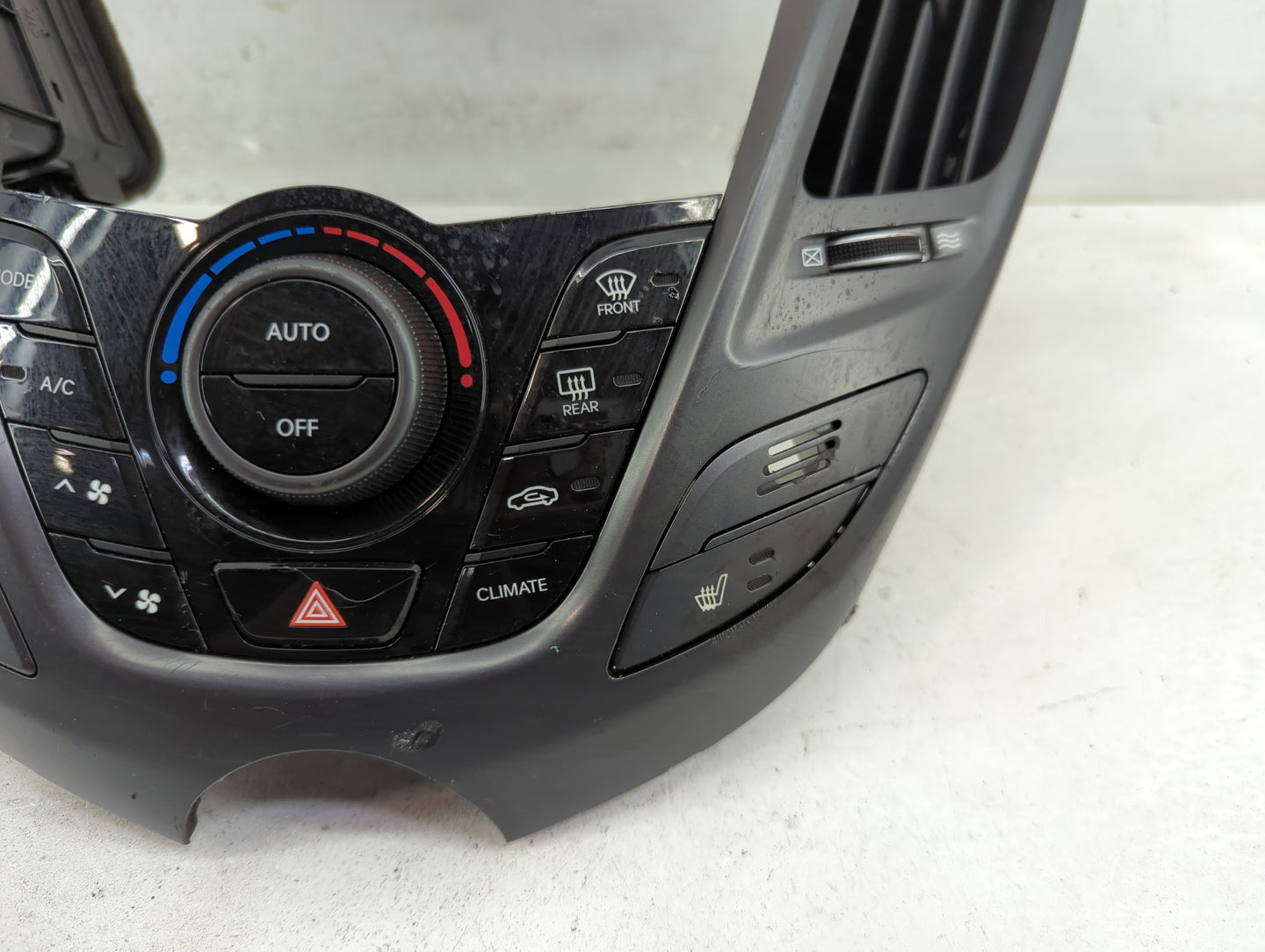 2013-2015 Hyundai Veloster Climate Control Module Temperature AC/Heater Replacement Fits Fits 2013 2014 2015 OEM Used Auto P