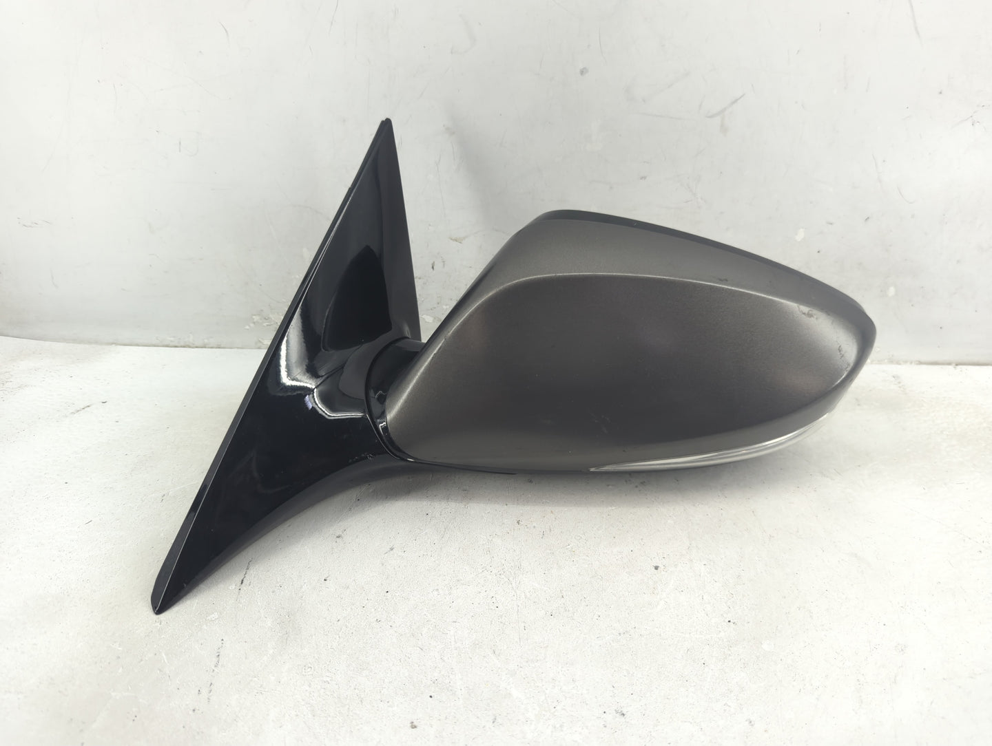 2014-2017 Hyundai Veloster Driver Side View Mirror - Left Door Mirror OEM Used - Oemusedautoparts1.com