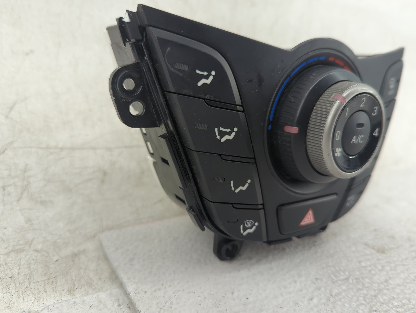 2012-2017 Hyundai Veloster Climate Control Module Temperature AC/Heater Replacement P/N:97250-2V011 Fits OEM Used Auto Parts
