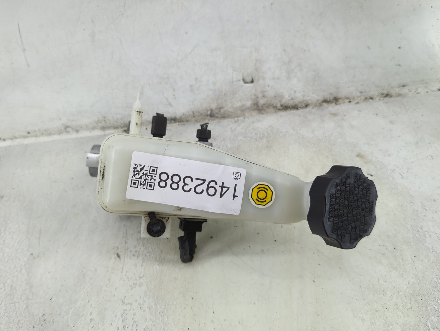 2012-2017 Hyundai Veloster Brake Master Cylinder 1492388 - Oemusedautoparts1.com