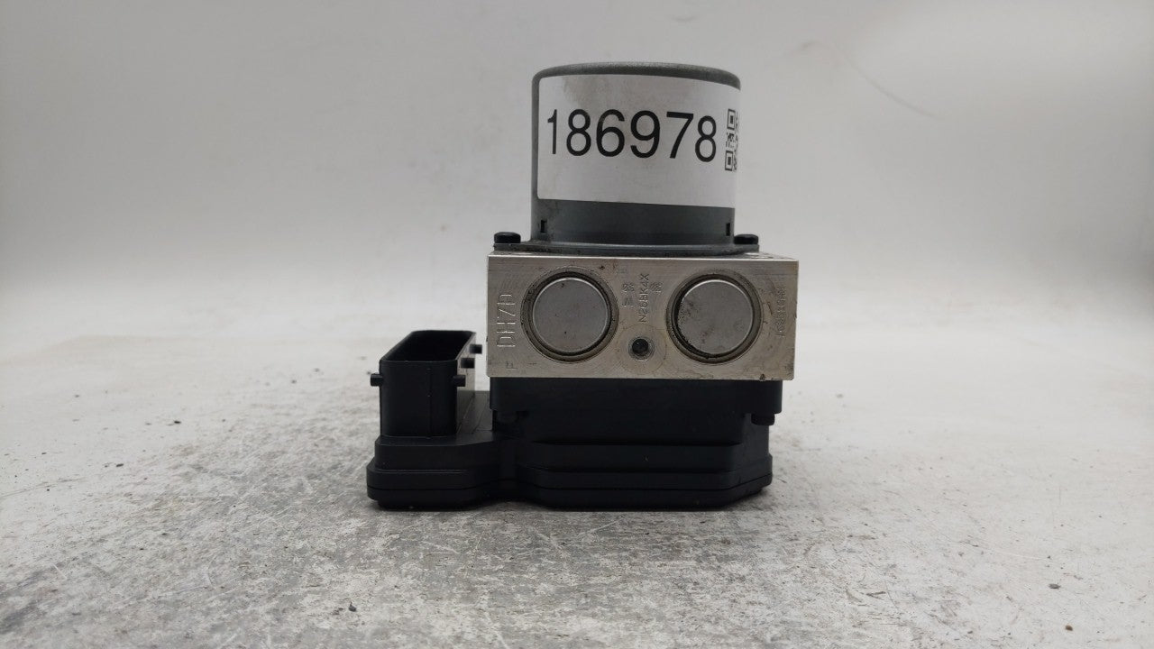 2015 Hyundai Veloster ABS Pump Control Module Replacement P/N:BE6003G606 58920-2V480, 58920-2V470, BE6003G622 Fits OEM Used 