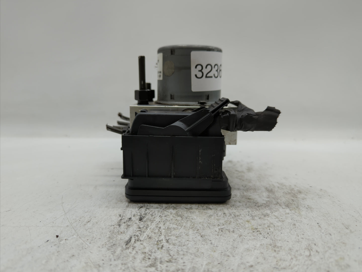 2015-2017 Hyundai Veloster ABS Pump Control Module Replacement P/N:BE6003G606 58920-2V480, 58920-2V470 Fits Fits 2015 2016 2