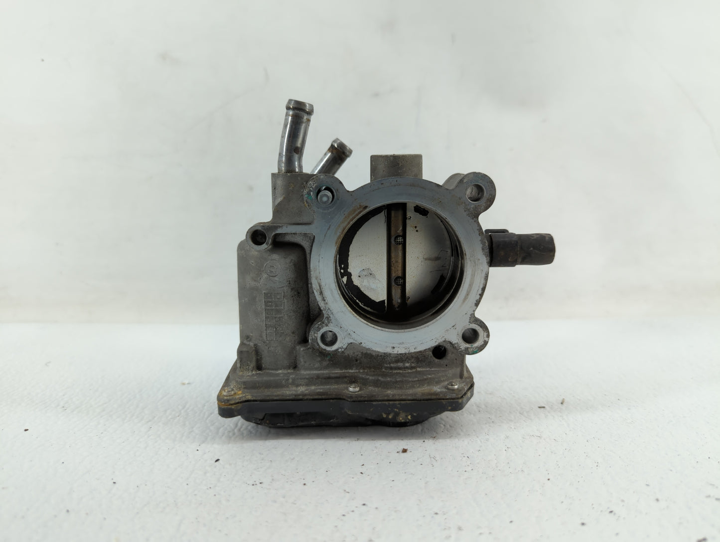 2013-2014 Hyundai Veloster Throttle Body P/N:35100-2B320 Fits Fits 2013 2014 2015 2016 OEM Used Auto Parts - Oemusedautopart
