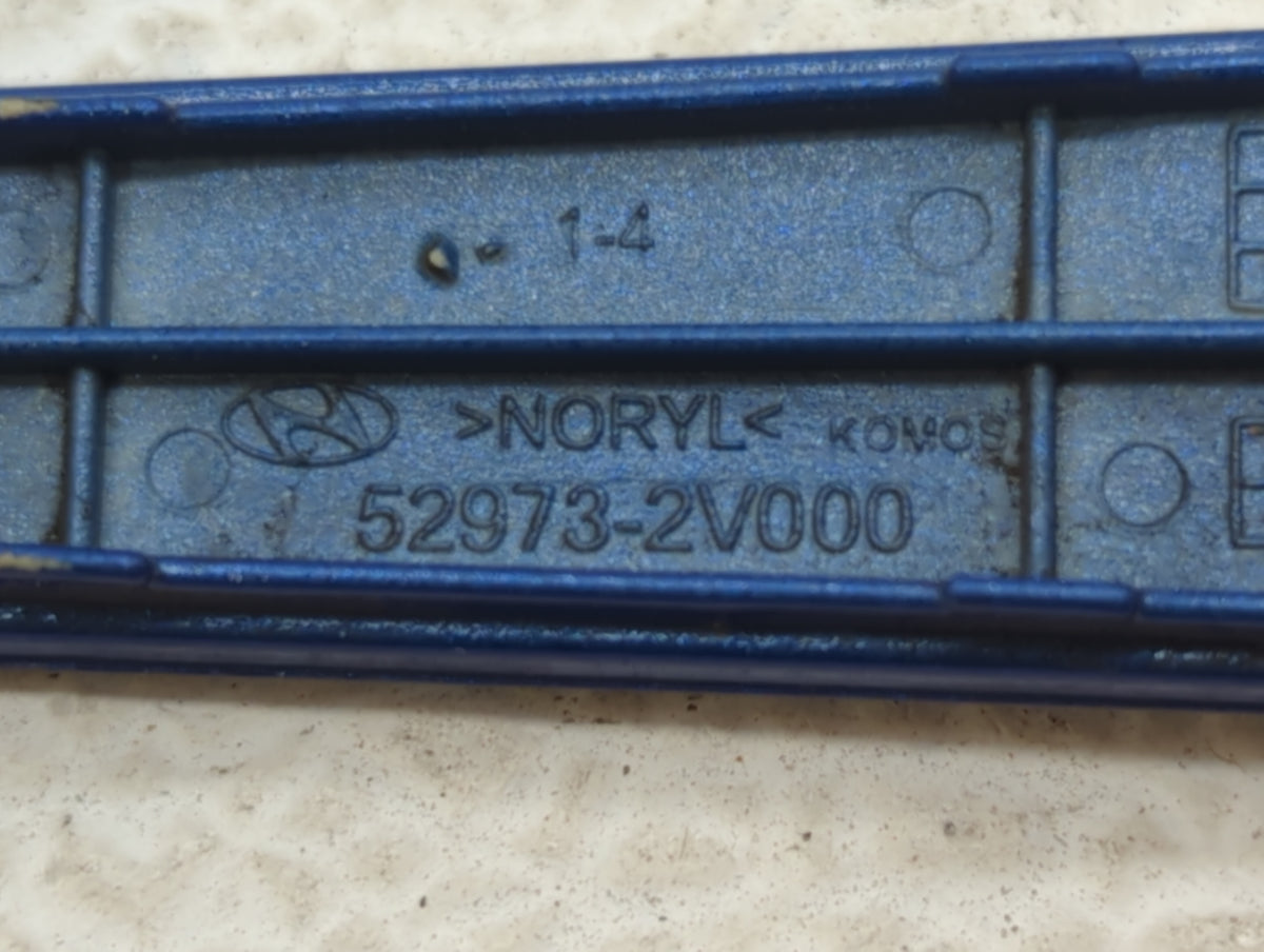 2015 Hyundai Veloster Rim Wheel Center Cap 409185 - Oemusedautoparts1.com