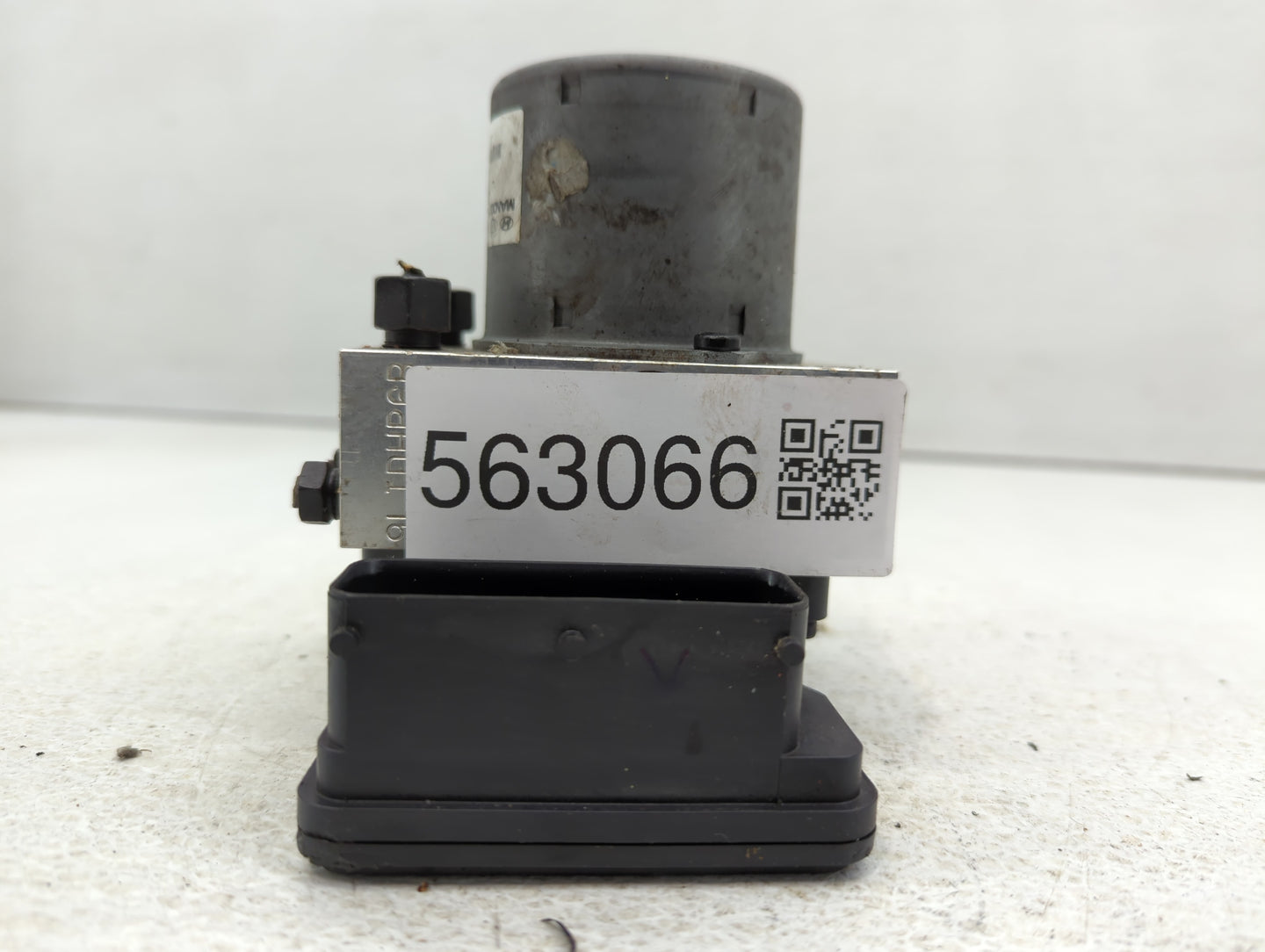 2015-2017 Hyundai Veloster ABS Pump Control Module Replacement P/N:58920-2V470 Fits Fits 2015 2016 2017 OEM Used Auto Parts 