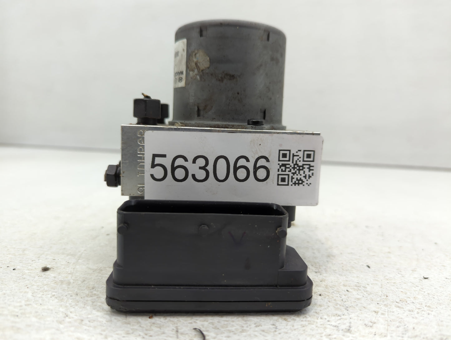 2015-2017 Hyundai Veloster ABS Pump Control Module Replacement P/N:58920-2V470 Fits Fits 2015 2016 2017 OEM Used Auto Parts 