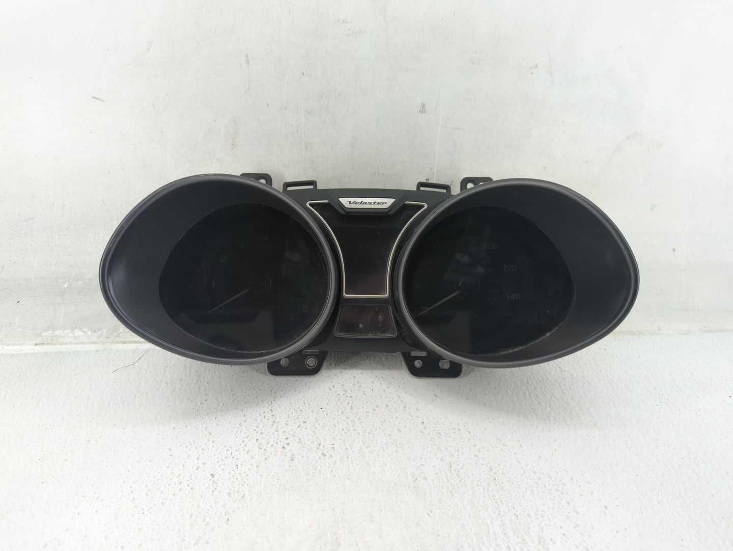 2012-2015 Hyundai Veloster Instrument Cluster Speedometer Gauges P/N:94011-2V321PD5 Fits Fits 2012 2013 2014 2015 OEM Used A