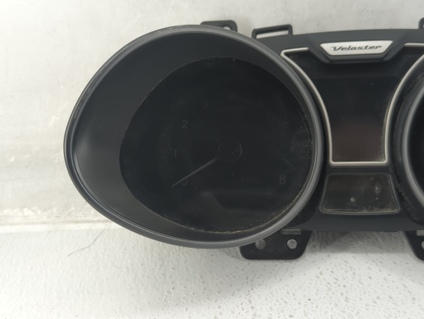 2012-2015 Hyundai Veloster Instrument Cluster Speedometer Gauges P/N:94011-2V321PD5 Fits Fits 2012 2013 2014 2015 OEM Used A