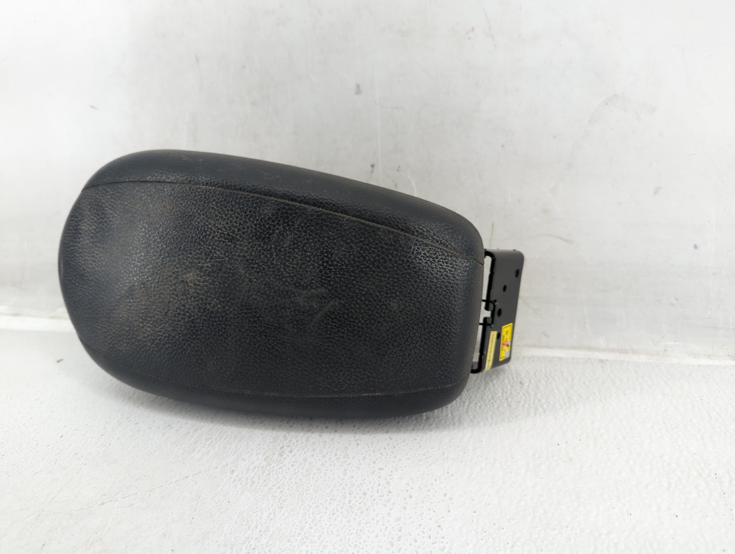 2015 Hyundai Veloster Center Console Armrest Cover Lid Black - Oemusedautoparts1.com