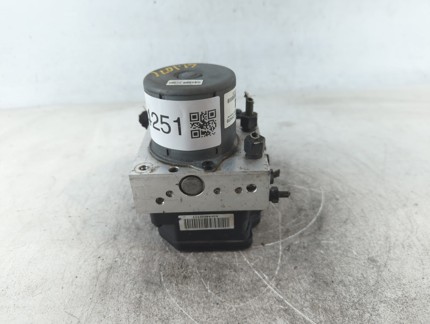2015-2017 Hyundai Veloster ABS Pump Control Module Replacement P/N:58920-2V470 Fits Fits 2015 2016 2017 OEM Used Auto Parts 
