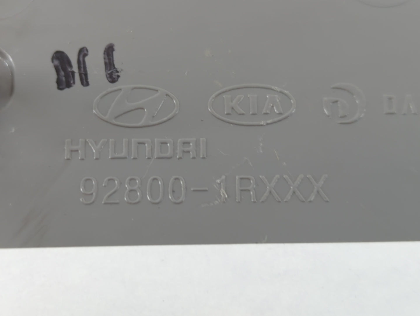 2015 Hyundai Veloster Overhead Roof Console Grey - Oemusedautoparts1.com