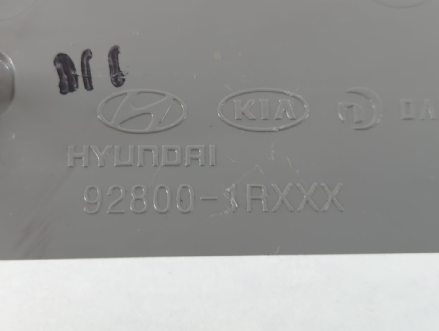 2015 Hyundai Veloster Overhead Roof Console Grey - Oemusedautoparts1.com