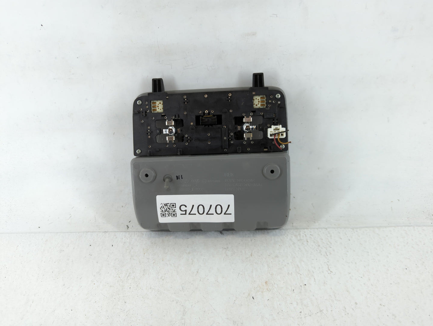 2015 Hyundai Veloster Overhead Roof Console Grey - Oemusedautoparts1.com