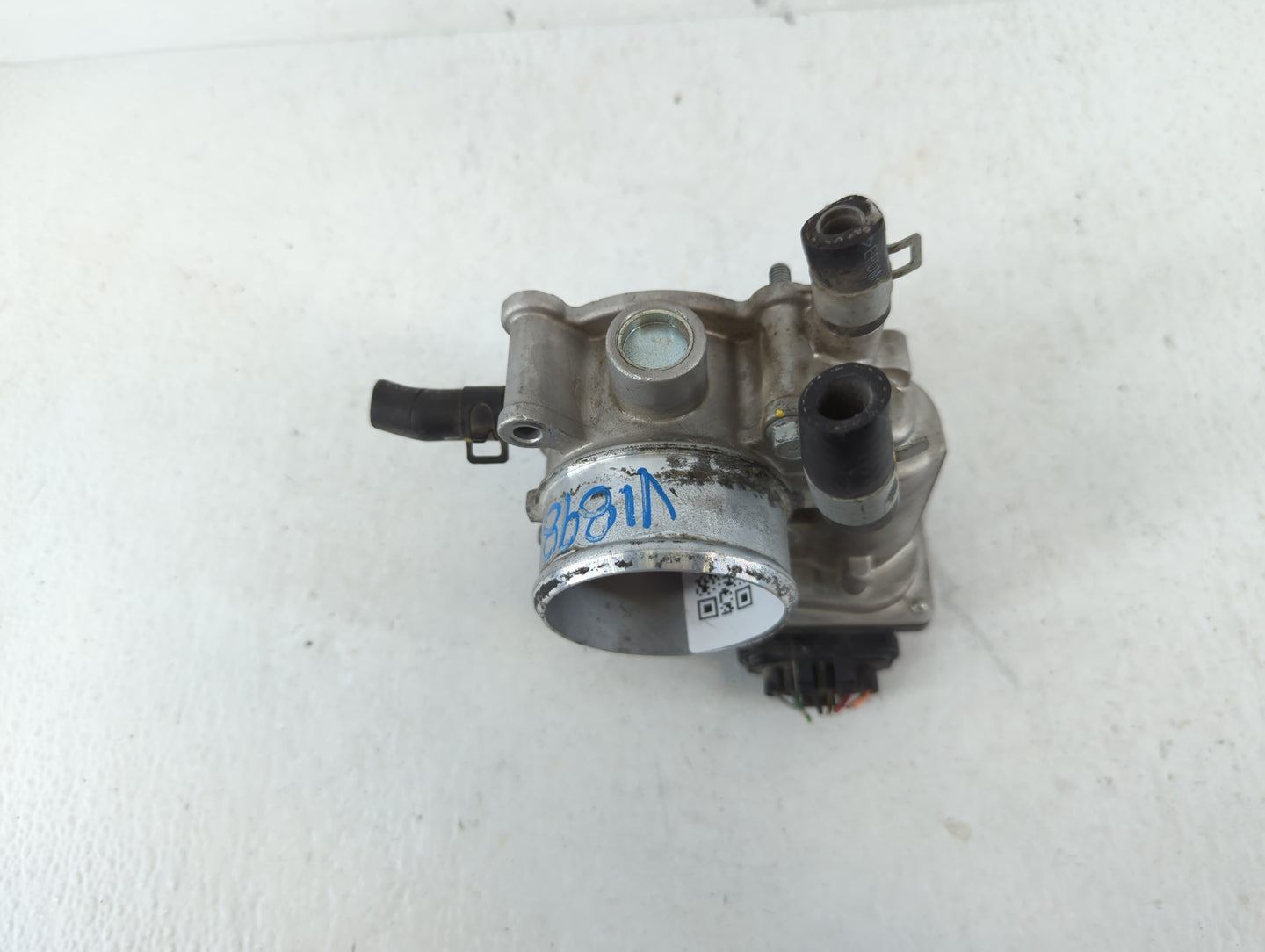 2013-2014 Hyundai Veloster Throttle Body P/N:35100-2B320 544 10R2 Fits Fits 2013 2014 2015 2016 OEM Used Auto Parts - Oemuse
