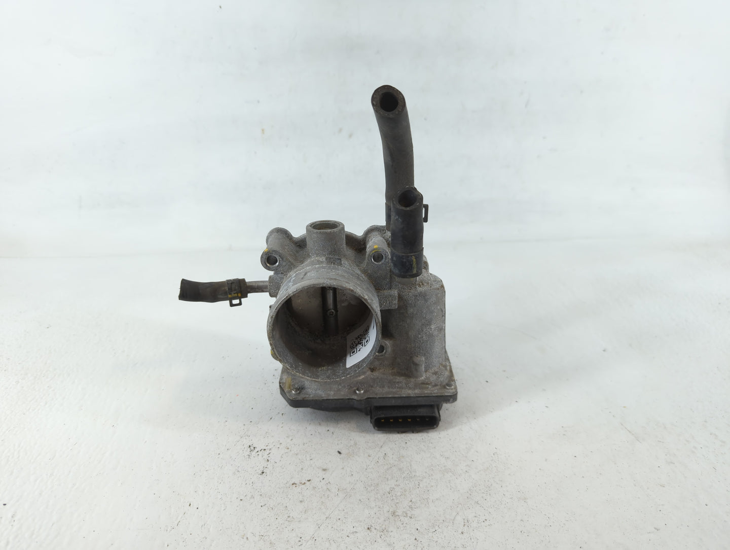 2012-2017 Hyundai Veloster Throttle Body P/N:35100-2B300 Fits Fits 2012 2013 2014 2015 2016 2017 2018 2019 OEM Used Auto Par