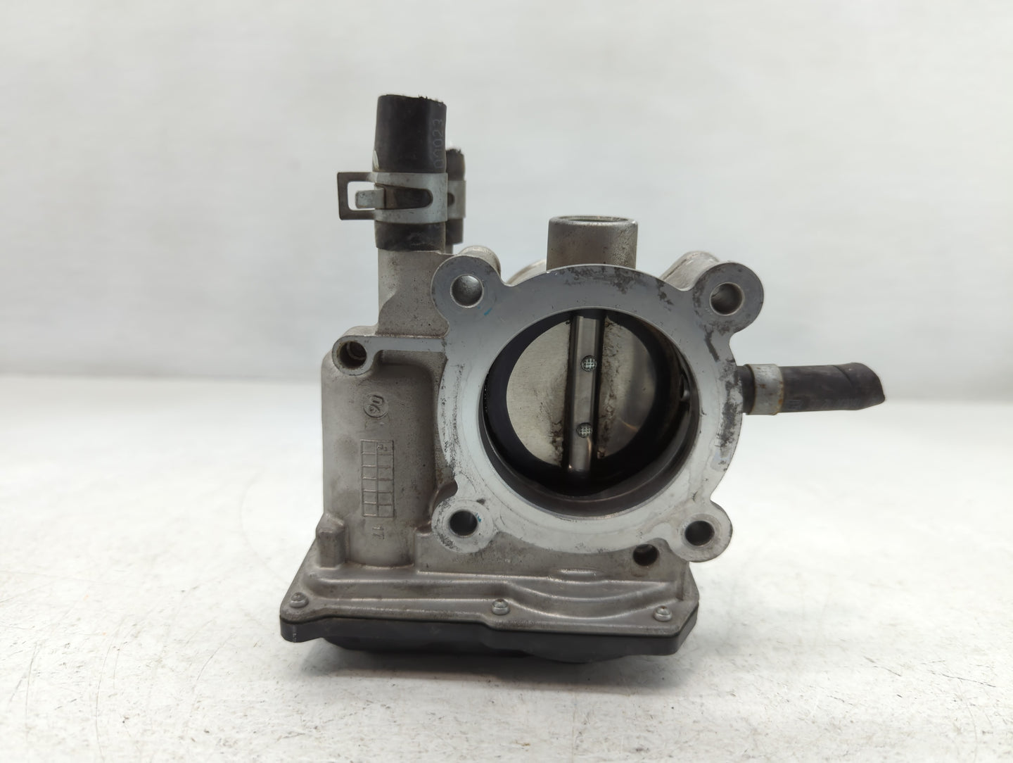 2015-2020 Hyundai Veloster Throttle Body P/N:35100-2B300 Fits Fits 2015 2016 2017 2018 2019 2020 2021 2022 OEM Used Auto Par