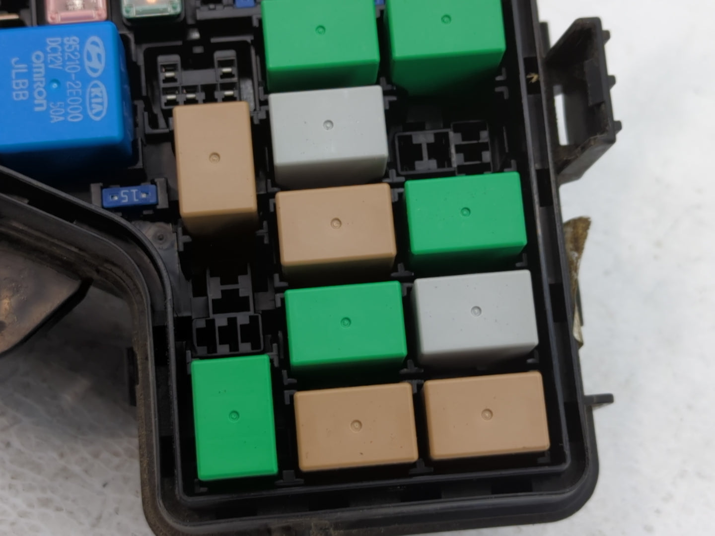 2015-2017 Hyundai Veloster Fusebox Fuse Box Panel Relay Module P/N:91207 2V138 Fits Fits 2015 2016 2017 OEM Used Auto Parts 
