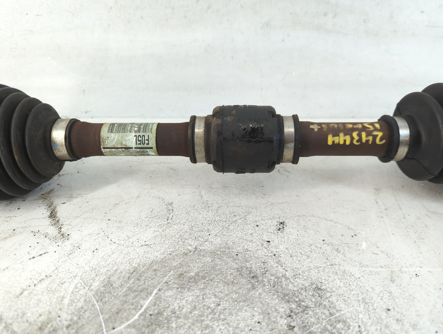 2013-2015 Hyundai Veloster Axle Shaft Front Driver Cv C/v - Oemusedautoparts1.com