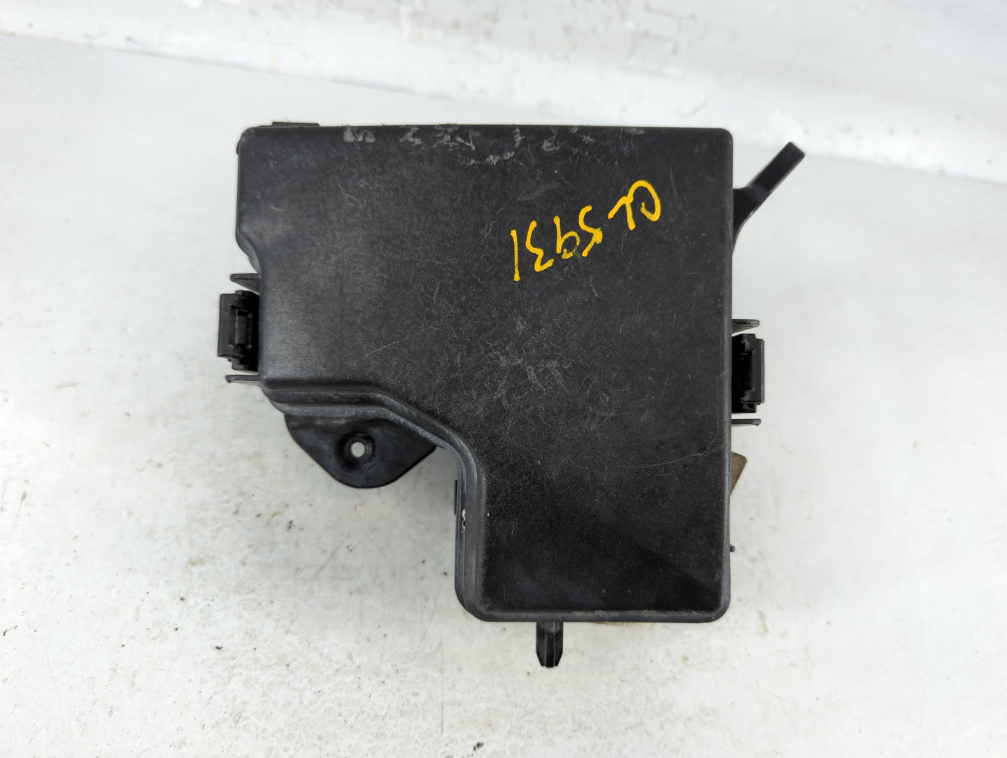 2015-2017 Hyundai Veloster Fusebox Fuse Box Panel Relay Module P/N:91236 2V058 Fits Fits 2015 2016 2017 OEM Used Auto Parts 