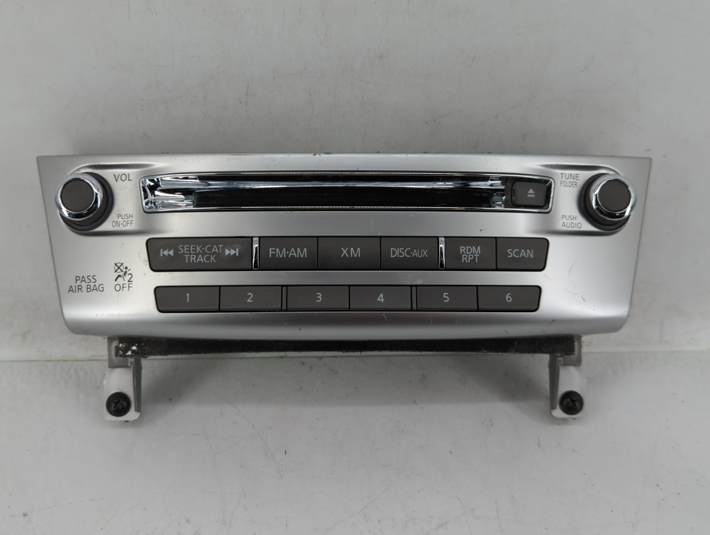 2011-2013 Infiniti M37 Radio Control Panel - Oemusedautoparts1.com