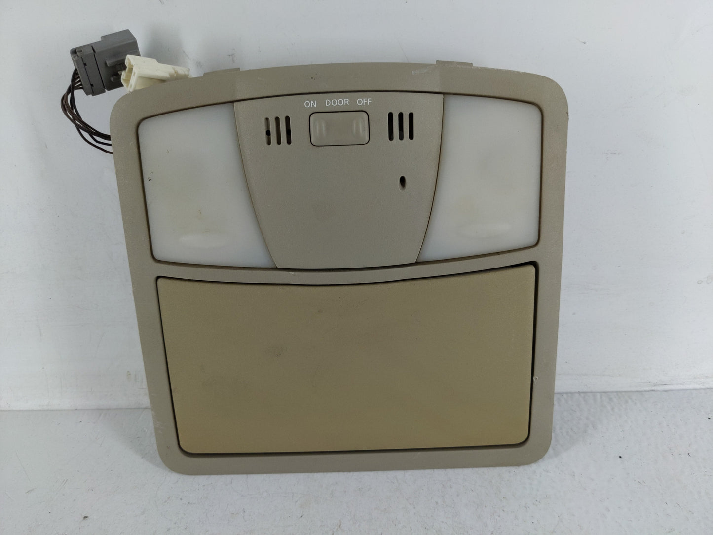 2015 Infiniti Q40 Overhead Roof Console - Oemusedautoparts1.com