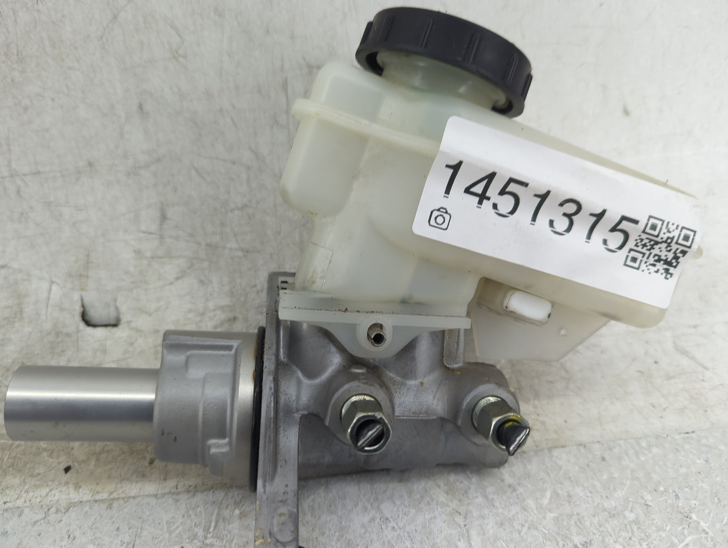 2015-2015 Infiniti Q40 Brake Master Cylinder - Oemusedautoparts1.com