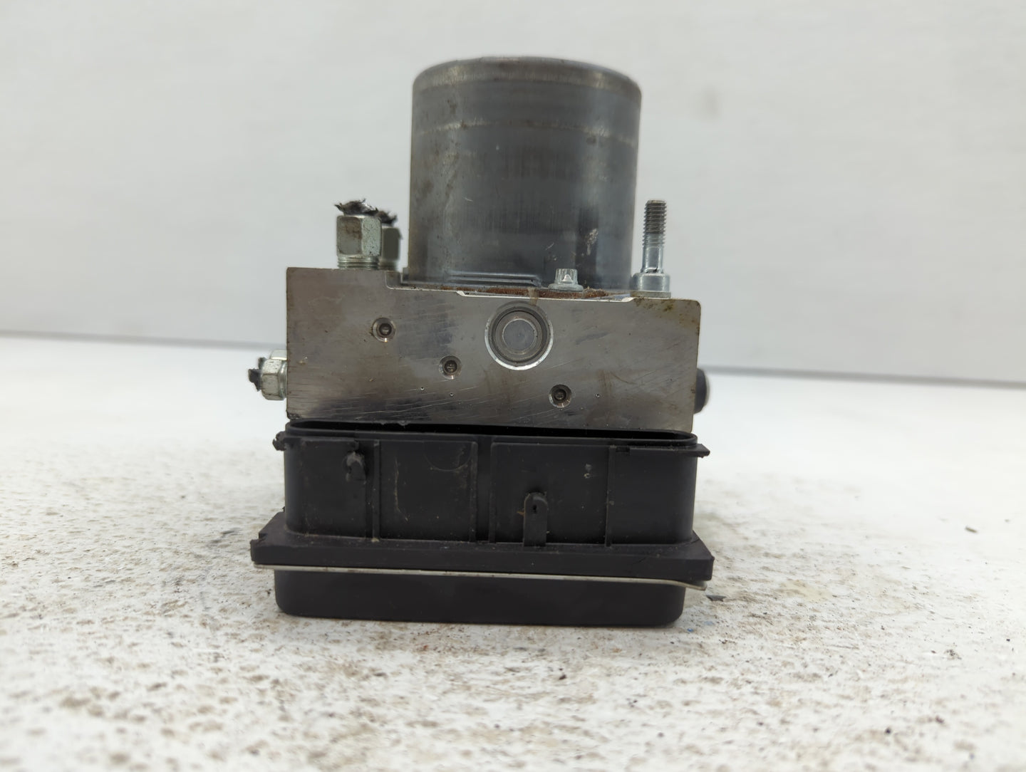 2015 Infiniti Q40 ABS Pump Control Module Replacement P/N:47660 1NM1D 0 265 951 629, 47660-MNL2A Fits Fits 2011 2012 2013 OE