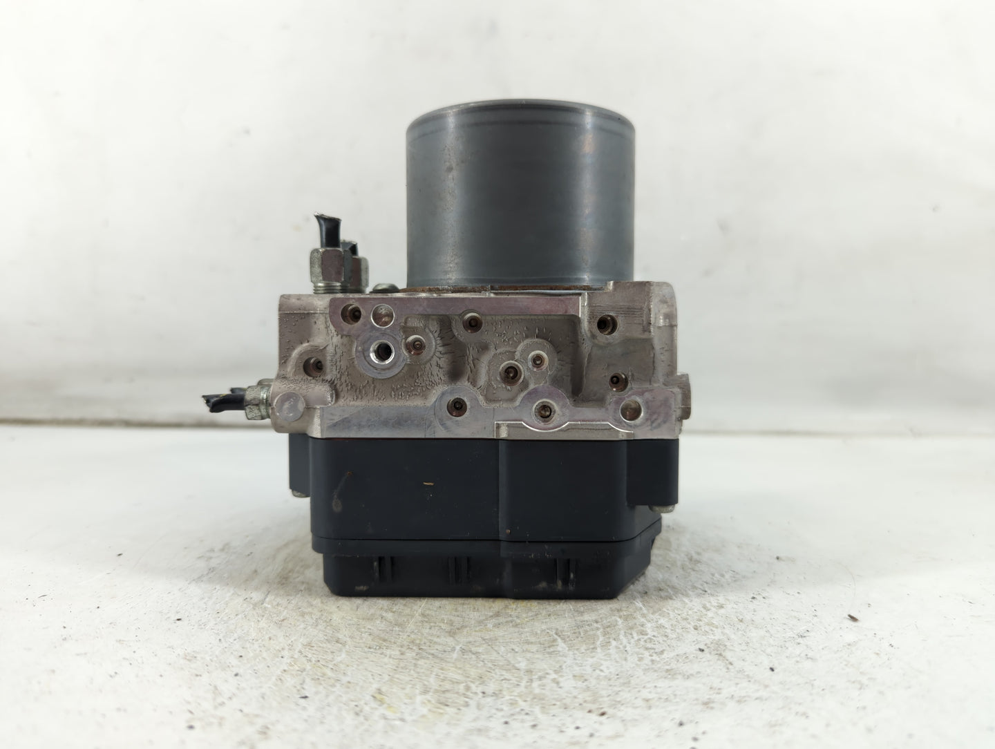 2014-2015 Infiniti Q50 ABS Pump Control Module Replacement P/N:133800-5790 47660 4GB1A Fits Fits 2014 2015 OEM Used Auto Par
