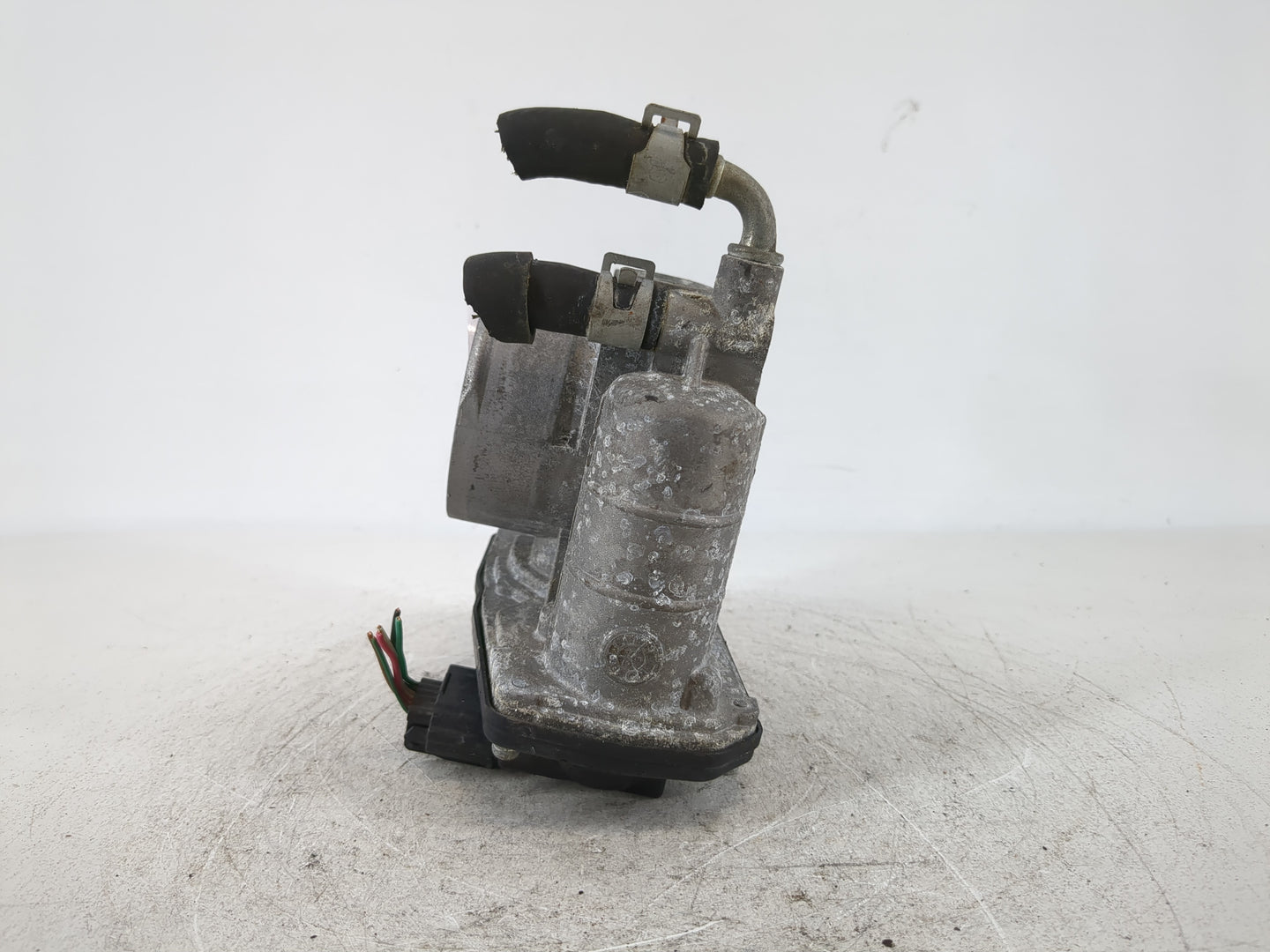 2014-2018 Infiniti Q50 Throttle Body Fits Fits 2007 2008 2009 2010 2011 2012 2013 2014 2015 2016 2017 2018 2019 2020 OEM Use