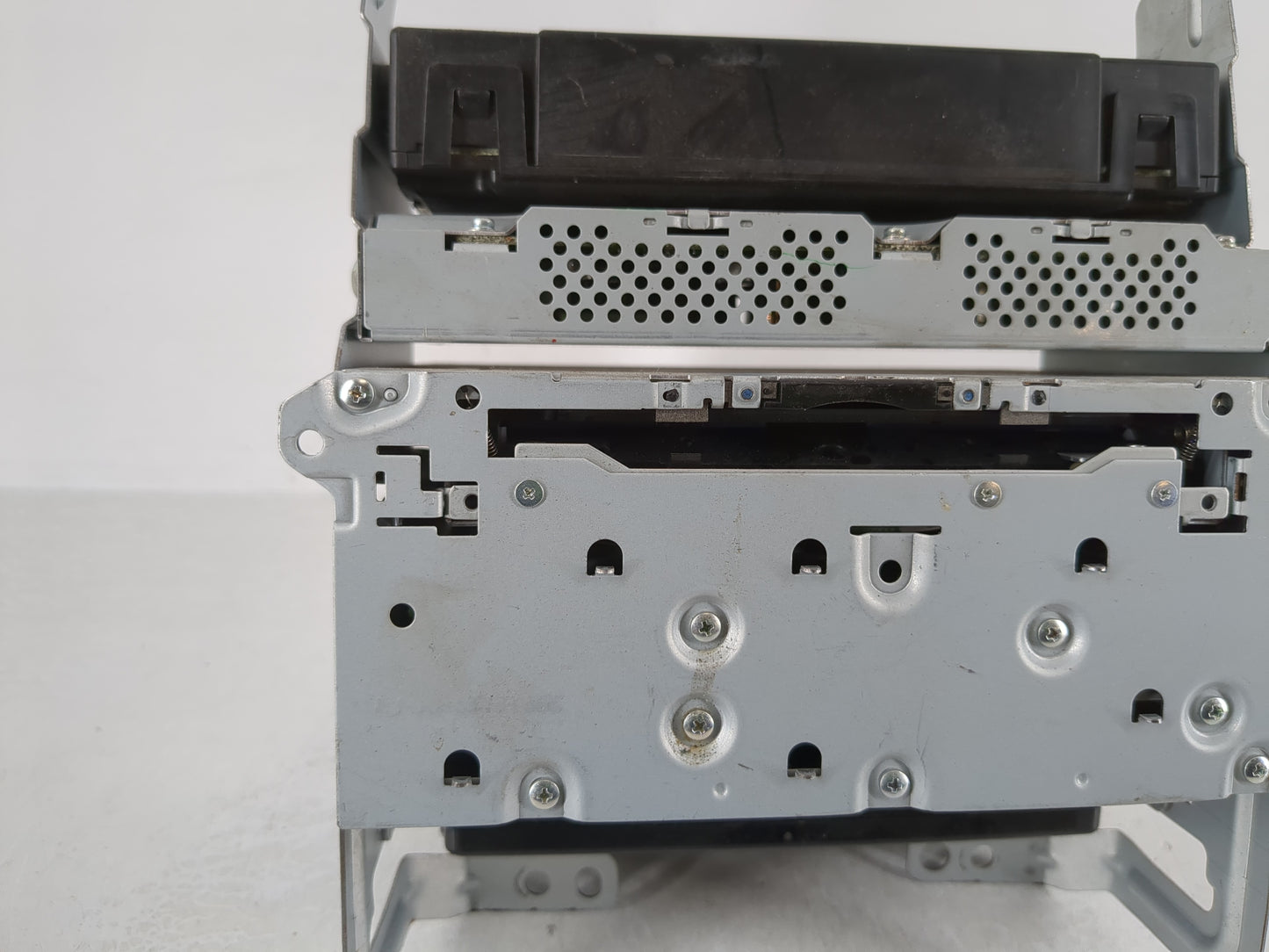 2015 Infiniti Q50 Radio AM FM Cd Player Receiver Replacement P/N:27760 4HF0D Fits OEM Used Auto Parts - Oemusedautoparts1.co