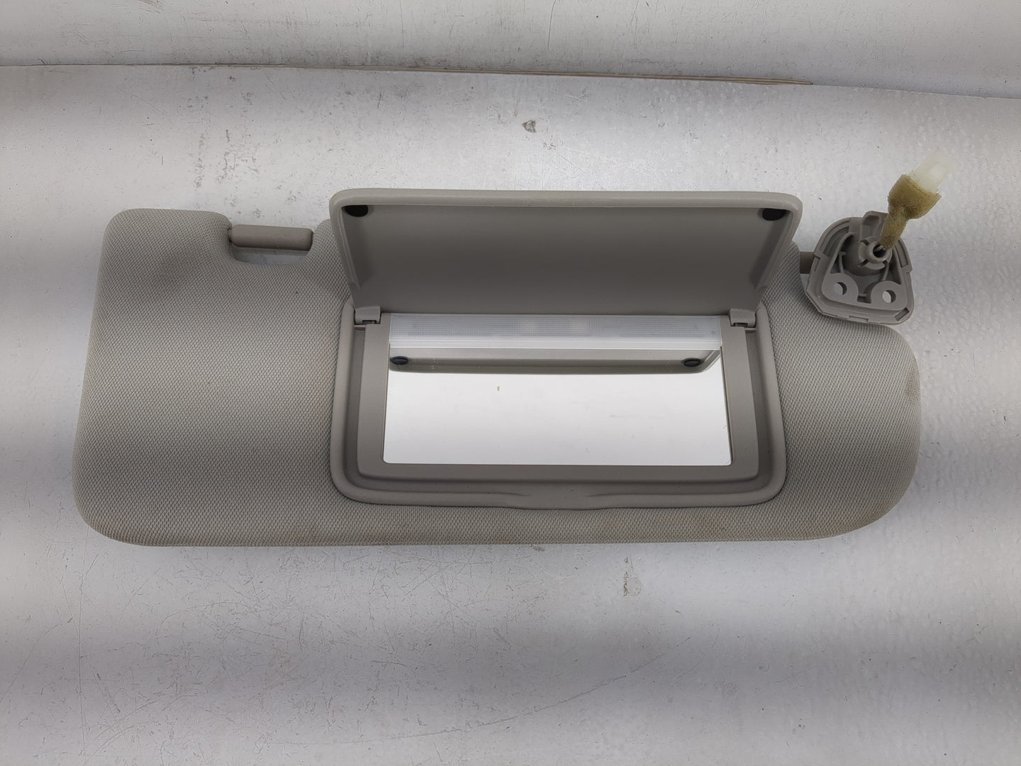 2014-2020 Infiniti Q50 Sun Visor Shade Replacement Passenger Right Mirror Fits Fits 2014 2015 2016 2017 2018 2019 2020 OEM U
