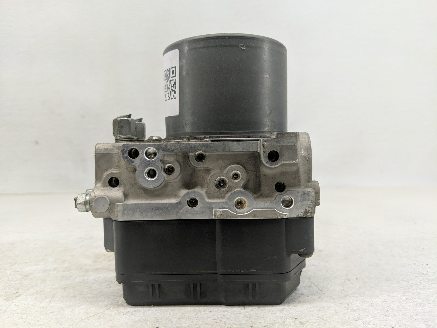 2014-2015 Infiniti Q50 ABS Pump Control Module Replacement Fits Fits 2014 2015 OEM Used Auto Parts - Oemusedautoparts1.com