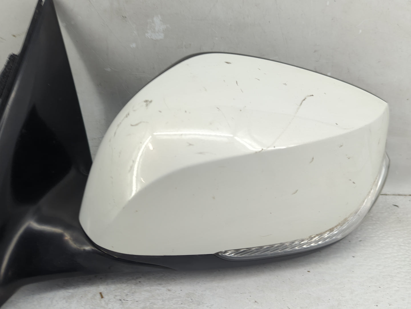 2014-2020 Infiniti Q50 Driver Side View Mirror - Left Door Mirror OEM Used - Oemusedautoparts1.com