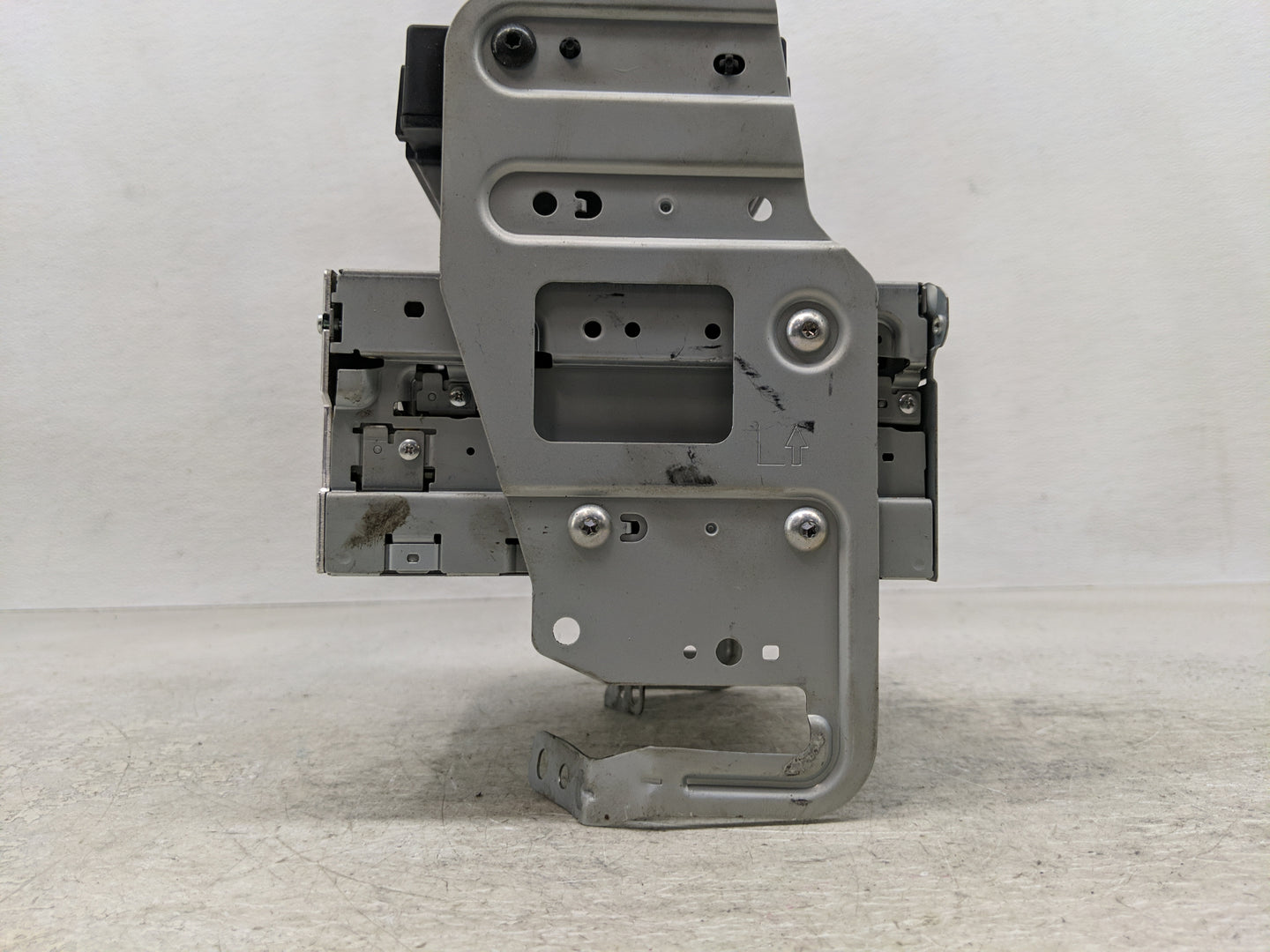 2015-2019 Infiniti Q50 Radio AM FM Cd Player Receiver Replacement P/N:27760 4HF0D Fits Fits 2015 2016 2017 2018 2019 2020 OE