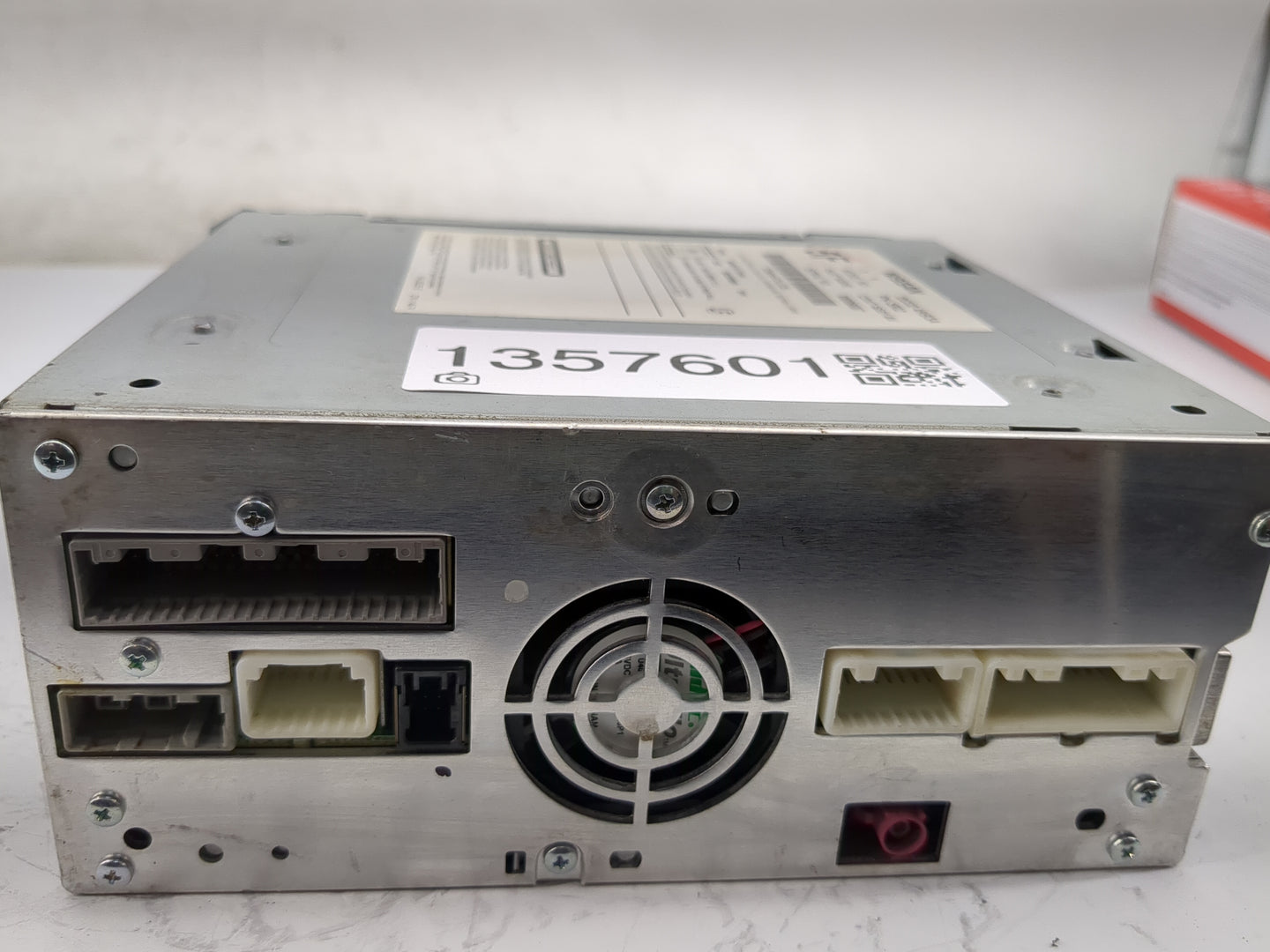 2015-2019 Infiniti Q50 Radio AM FM Cd Player Receiver Replacement P/N:28330 4HB3A 28330 4HB3B Fits OEM Used Auto Parts - Oem