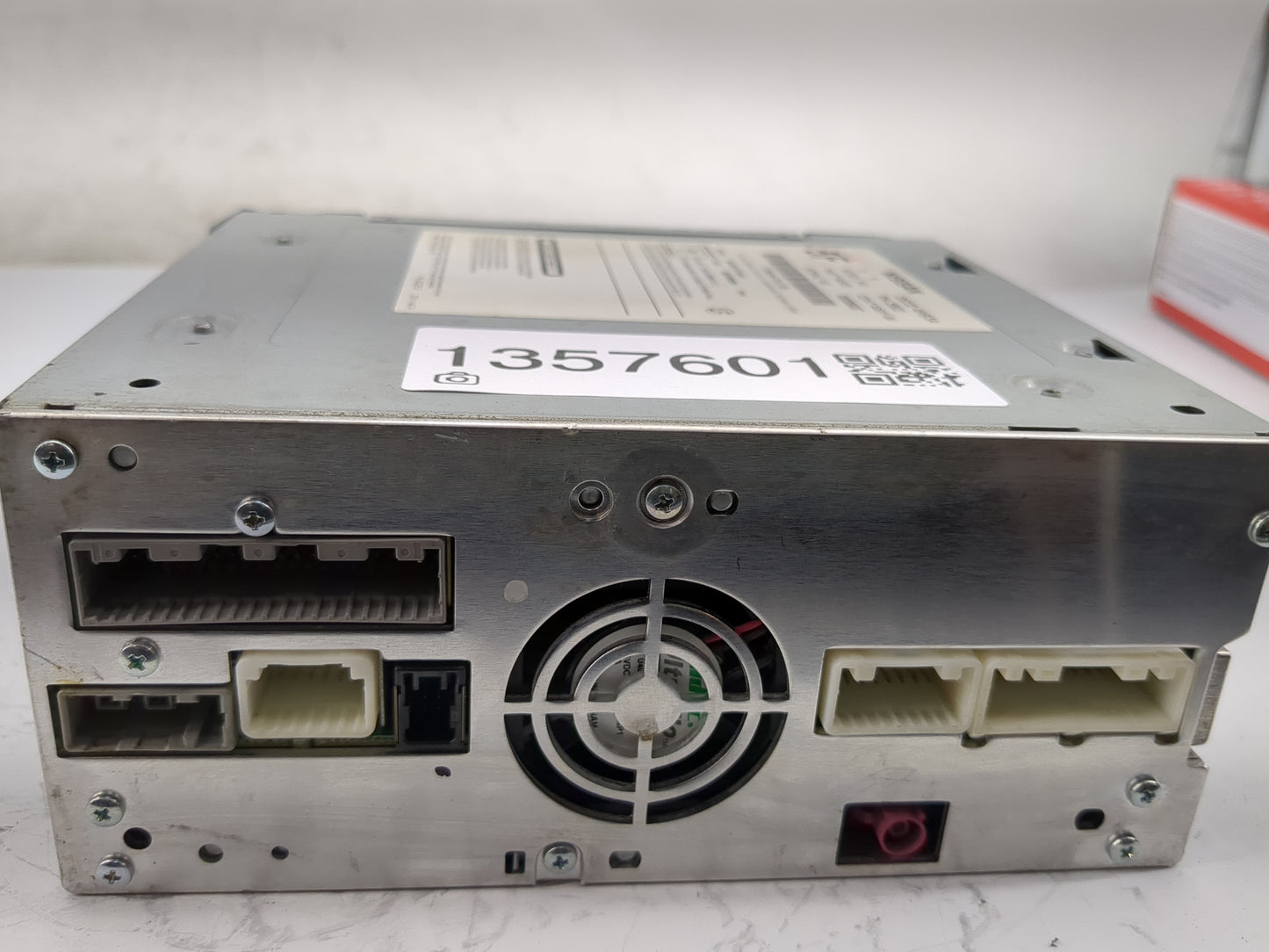 2015-2019 Infiniti Q50 Radio AM FM Cd Player Receiver Replacement P/N:28330 4HB3A 28330 4HB3B Fits OEM Used Auto Parts - Oem