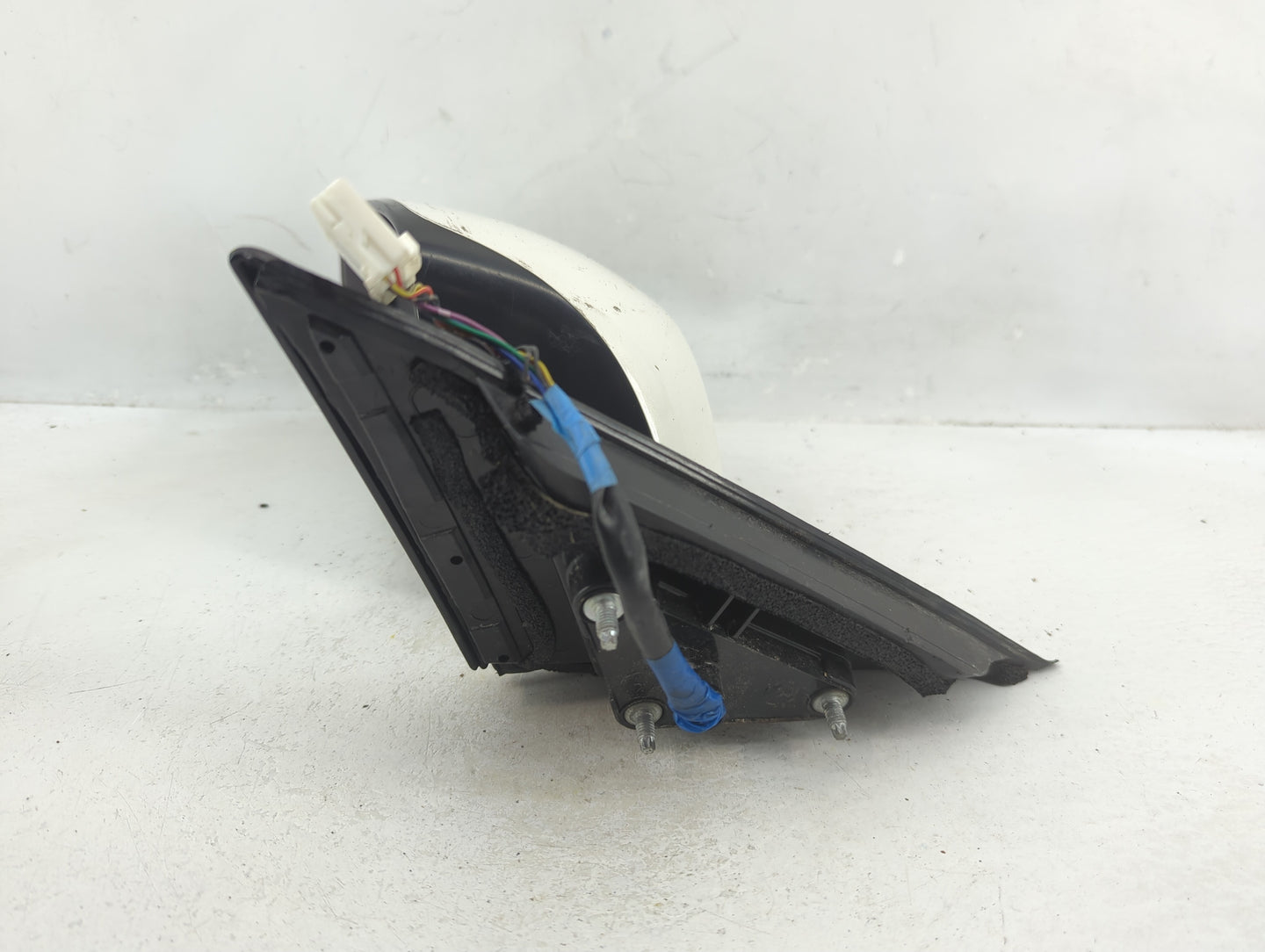 2014-2020 Infiniti Q50 Driver Side View Mirror - Left Door Mirror OEM Used - Oemusedautoparts1.com